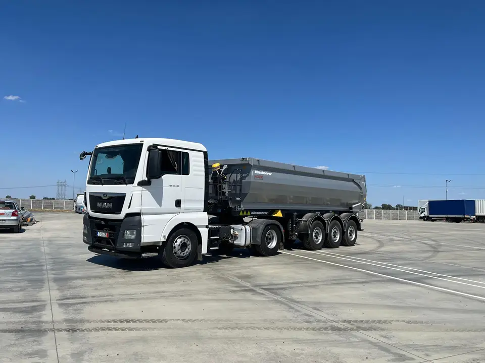 Autobasculantă Arbotrans cu semiremorcă pentru transport agregate în Arad