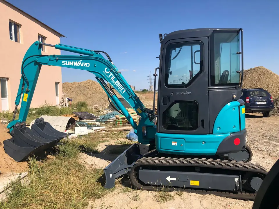 Miniexcavator pentru lucrări de construcții
